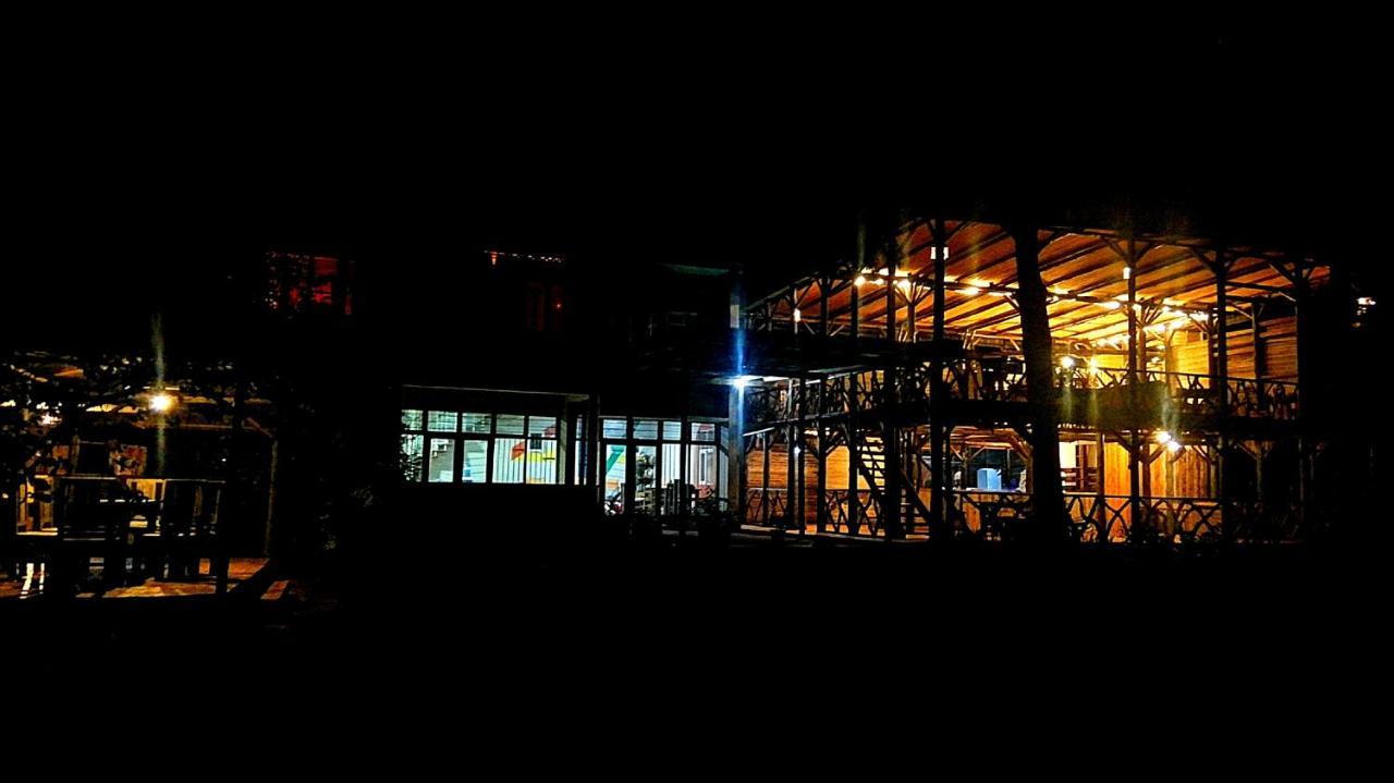 הוסטל Jinja Backpackers מראה חיצוני תמונה